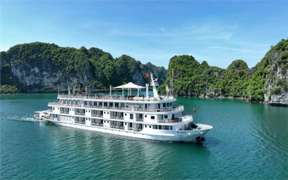 Du thuyền Paradise Grand Lan Hạ